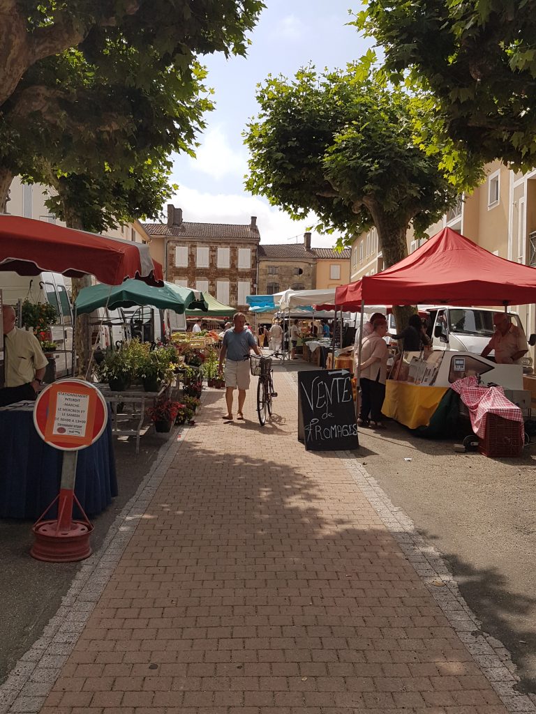 Nogaro - Markt